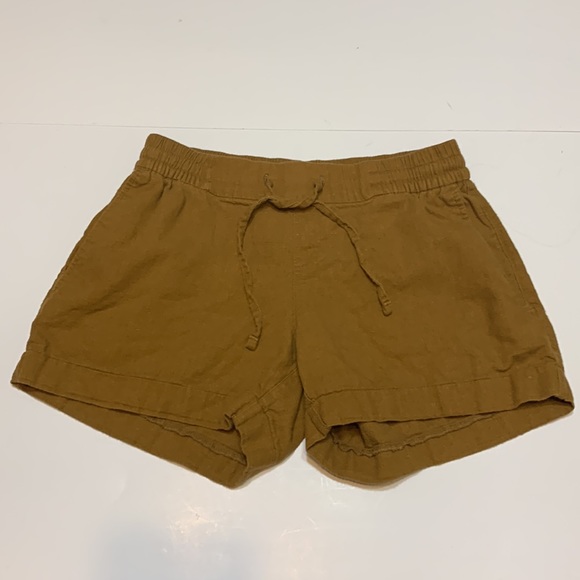 Old navy shorts - Picture 2 of 6
